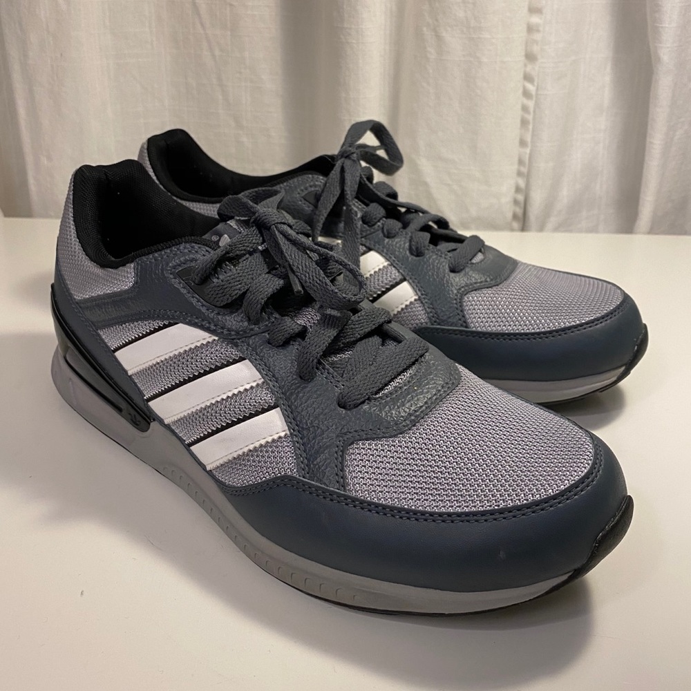 Like New Men’s Adidas ZX95 Sneakers